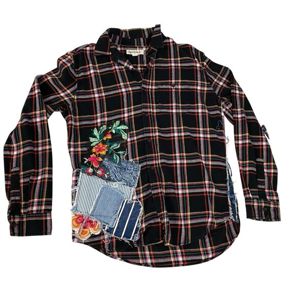 Upcycled Flannel Shirt Womens Large Lips Shacket Grunge Rock Concert Art - Picture 11 of 16